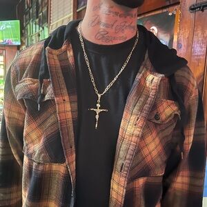 Elegant Gold Cross Pendant Necklace